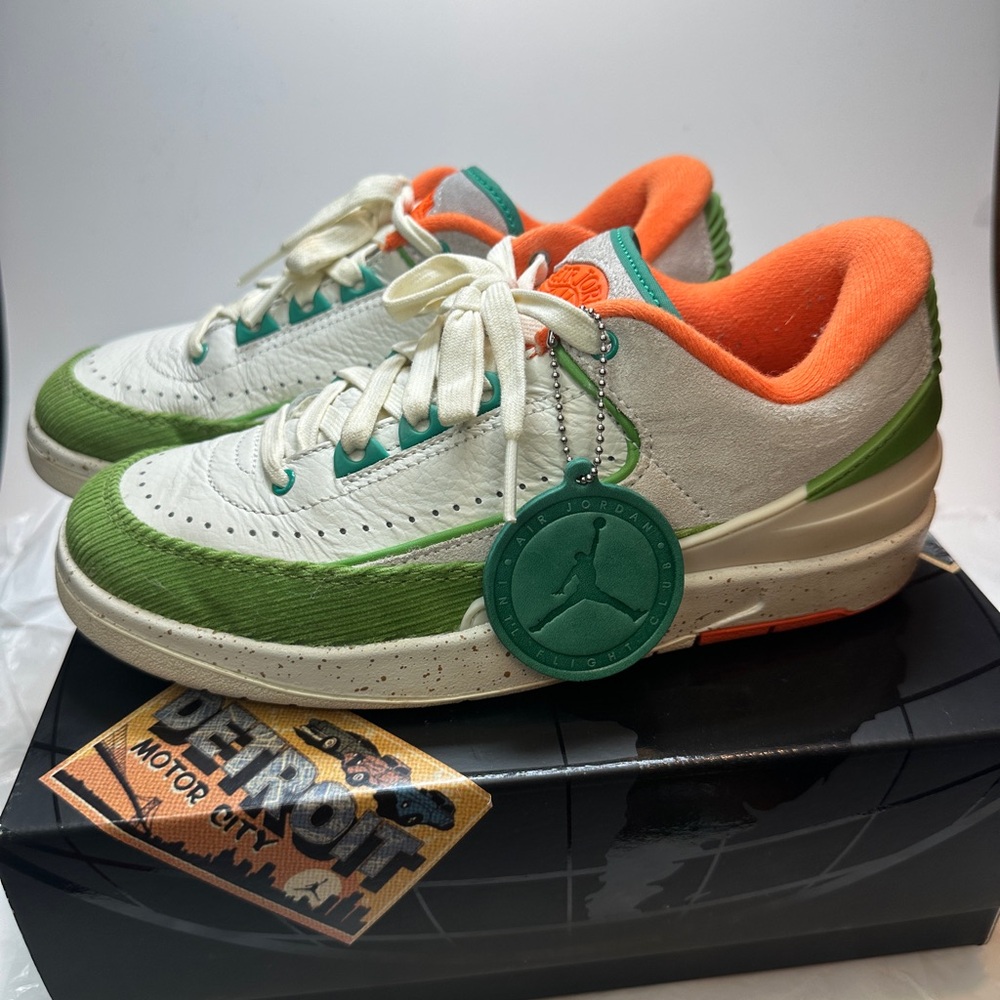 Air Jordan 2 Retro Low Titan